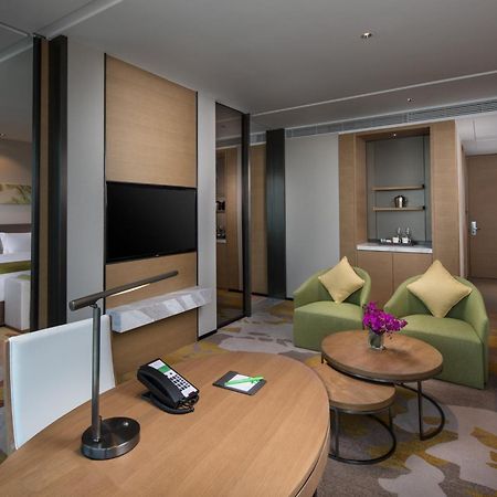 Holiday Inn Nanjing Harbour By Ihg Nanquim Exterior foto